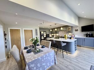 Photo 25- click for photo gallery